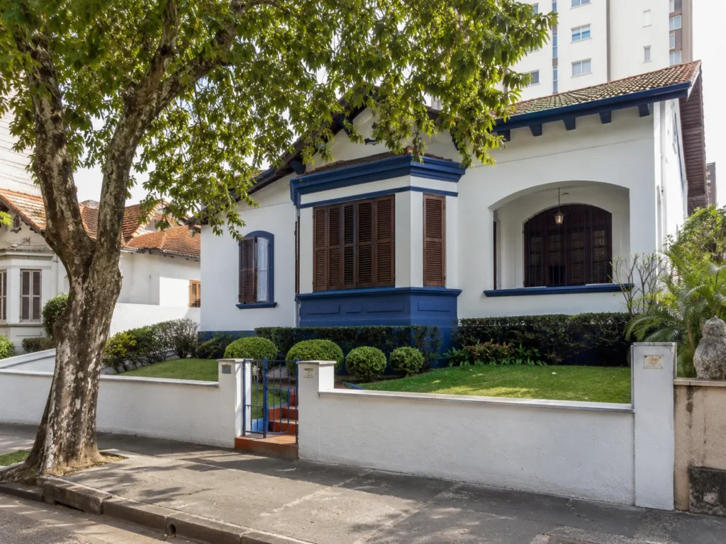 Casa térrea com quintal em Perdizes